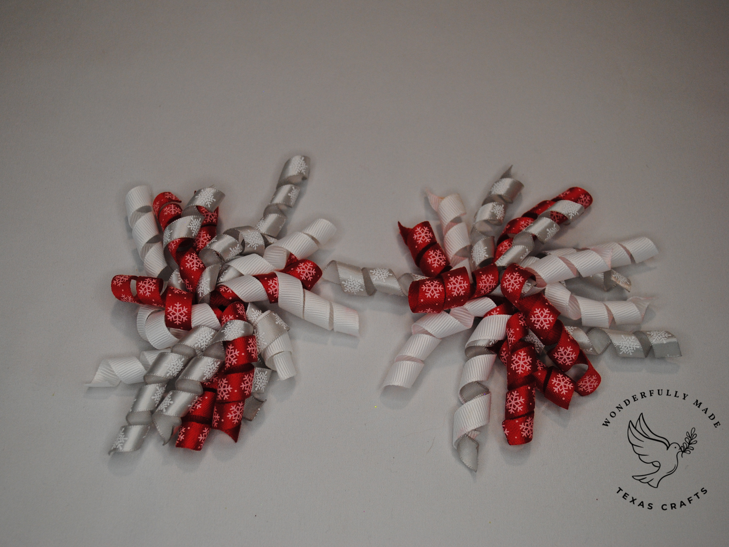 2 pcs - Red, White and Snowflake