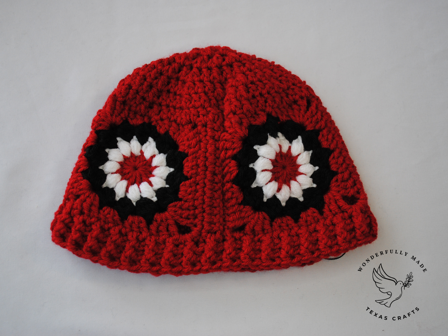 Starburst Beanie - Red with Black